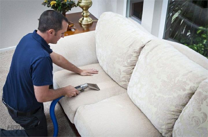 Cách làm sạch ghế sofa vải bố nhanh chóng tại nhà 