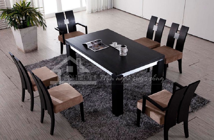 bàn ăn mặt đá màu đen chọn ghế màu gì?