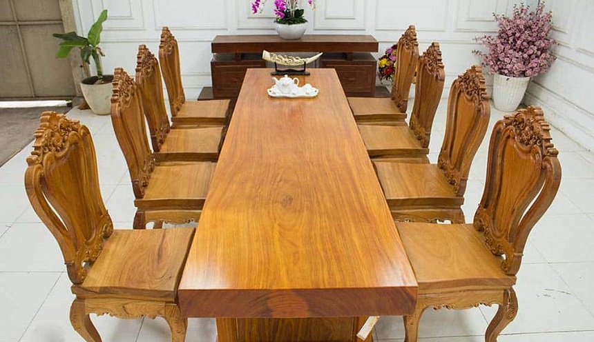 Bộ bàn ăn bằng gỗ: Kéo dài tuổi thọ, độ bền nhờ vệ sinh đúng cách