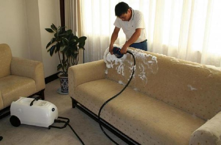 15 dung dịch vệ sinh ghế sofa da, vải nỉ tại nhà đơn giản